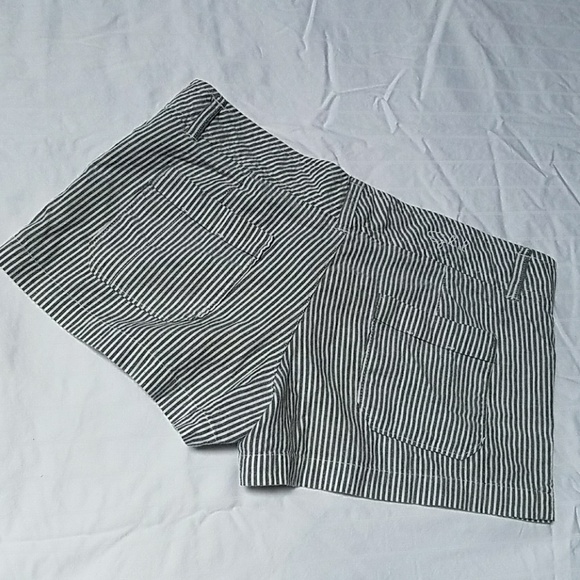 Ezekiel shorts size 5 - Picture 2 of 6